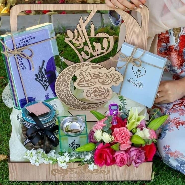 Any Flowers Rose Birthday cakes, gifts, flowers, bouquets, Dubai, Abu Dhabi