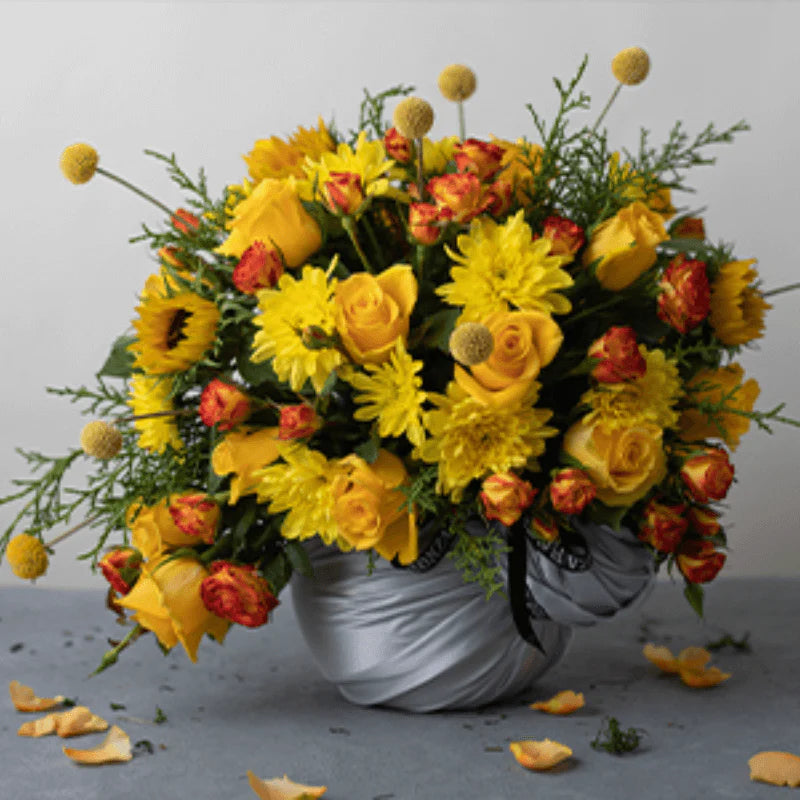 Online Fresh roses Flowers with chocolates