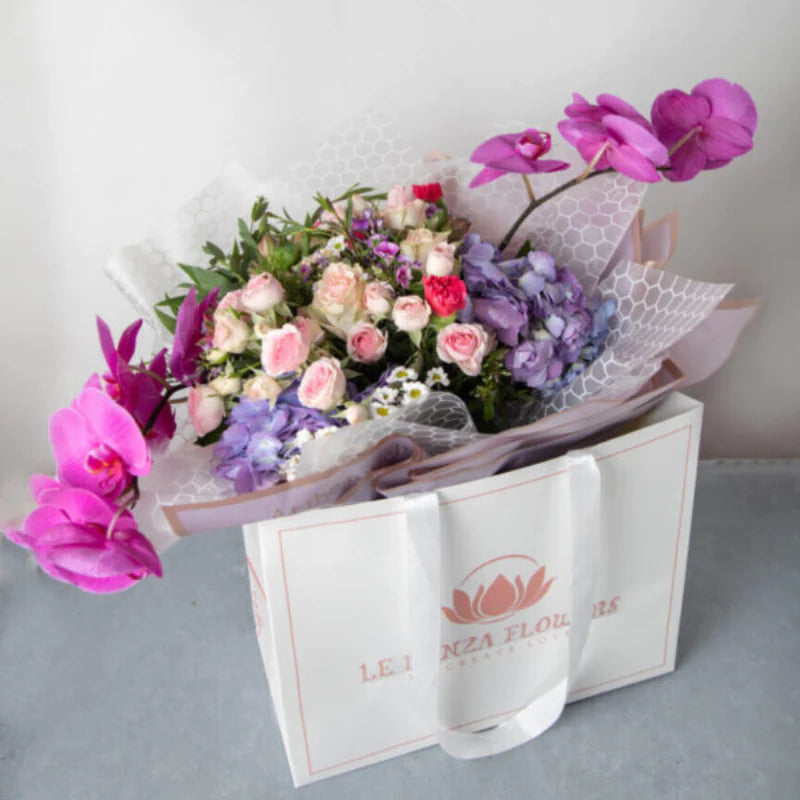 Flowers Rose Birthday cakes, gifts, flowers, bouquets, Dubai, Abu Dhabi, online delivery, Le Ronza Flowers