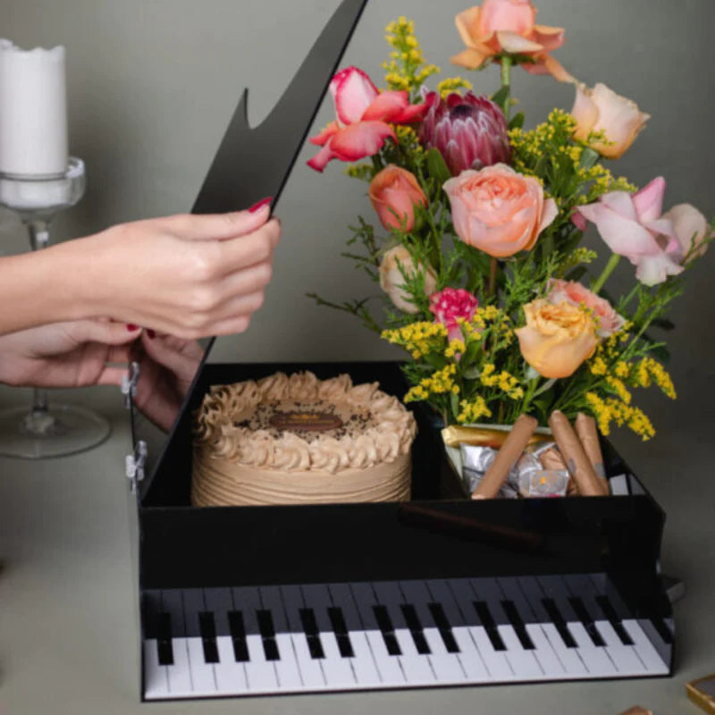 Flowers Rose Birthday cakes, gifts, flowers, bouquets, Dubai, Abu Dhabi, online delivery, Le Ronza Flowers